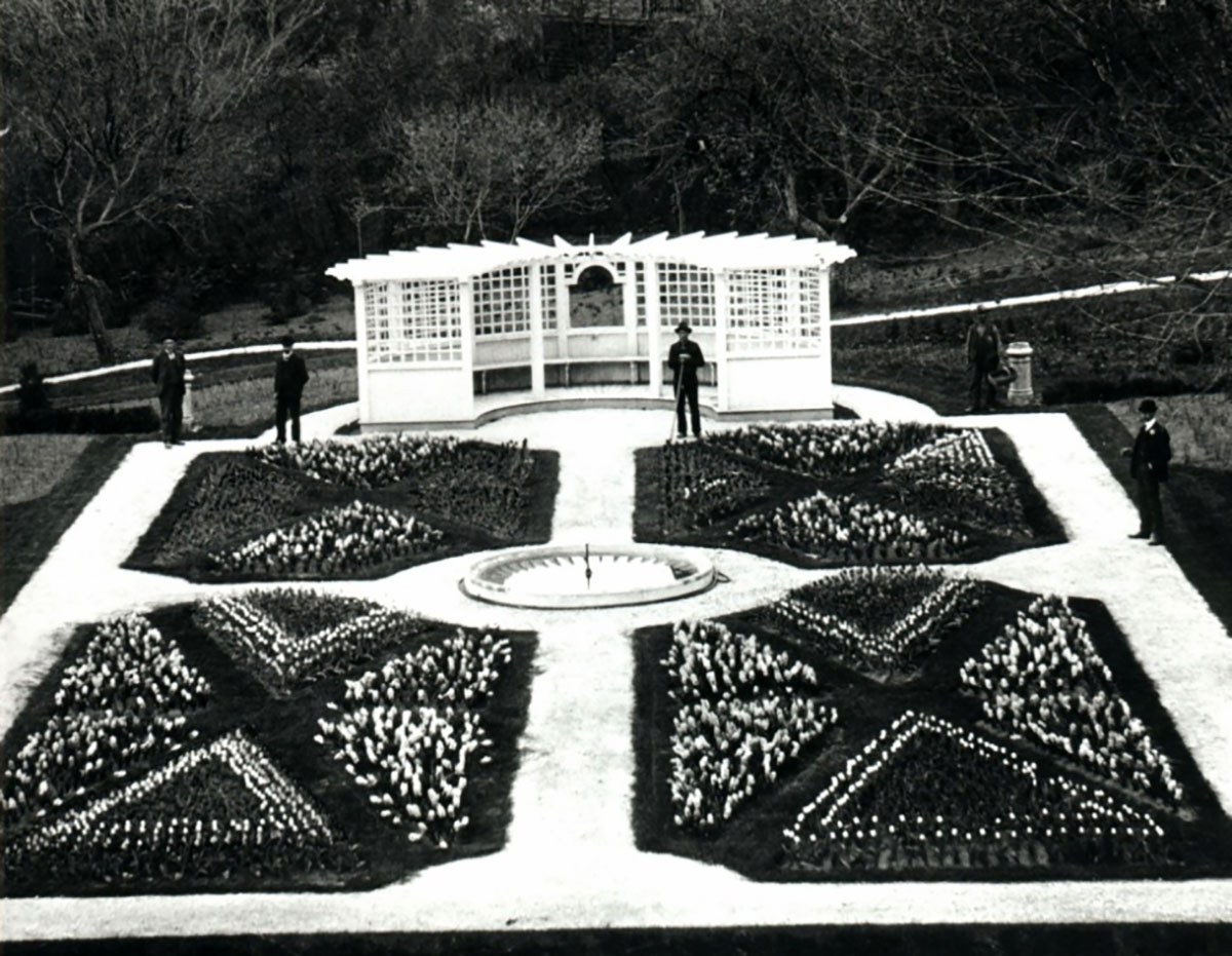 Historical research and archival photos provided valuable details about the design of the Italianate gardens at Fulford Place and guided its restoration.