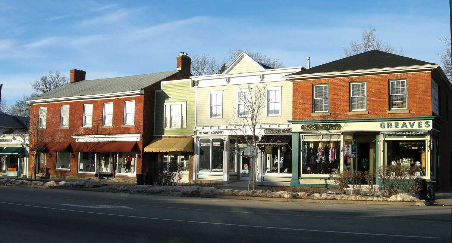 Queen Street, Niagara-on-the-Lake (Photo courtesy of Leah Wallace).